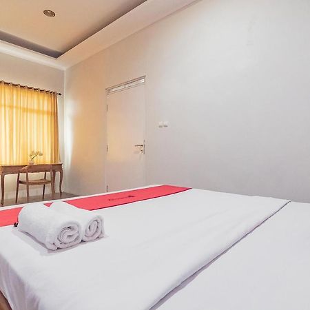Reddoorz Resort Syariah Near D'Castello Ciater Субанг Экстерьер фото