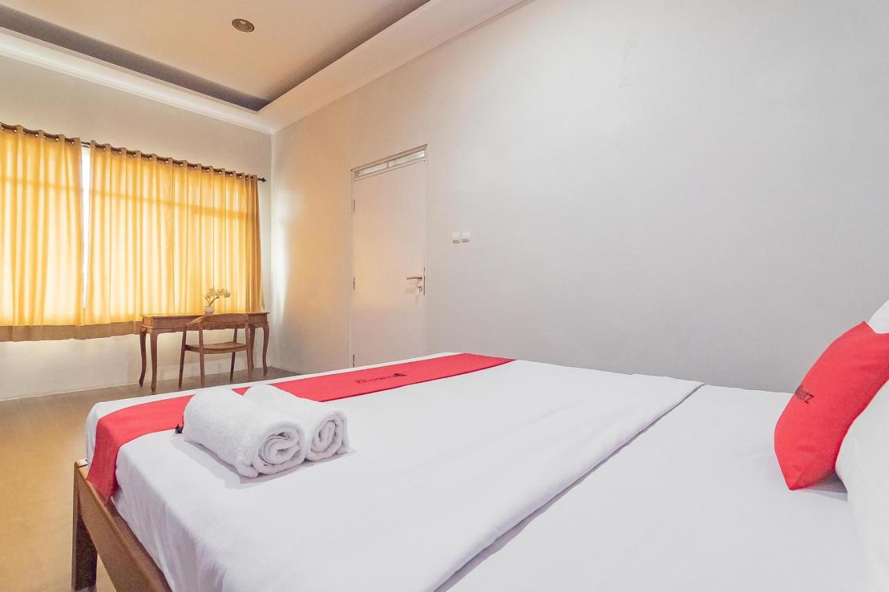 Reddoorz Resort Syariah Near D'Castello Ciater Субанг Экстерьер фото