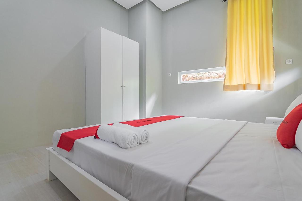Reddoorz Resort Syariah Near D'Castello Ciater Субанг Экстерьер фото