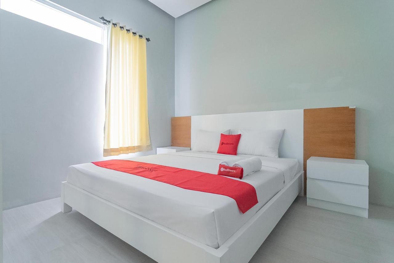 Reddoorz Resort Syariah Near D'Castello Ciater Субанг Экстерьер фото