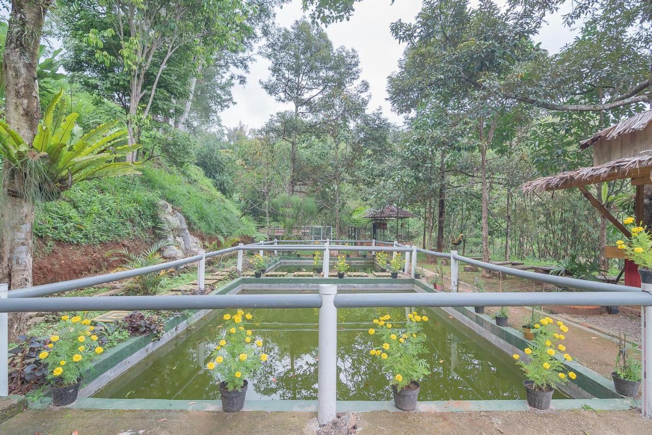 Reddoorz Resort Syariah Near D'Castello Ciater Субанг Экстерьер фото