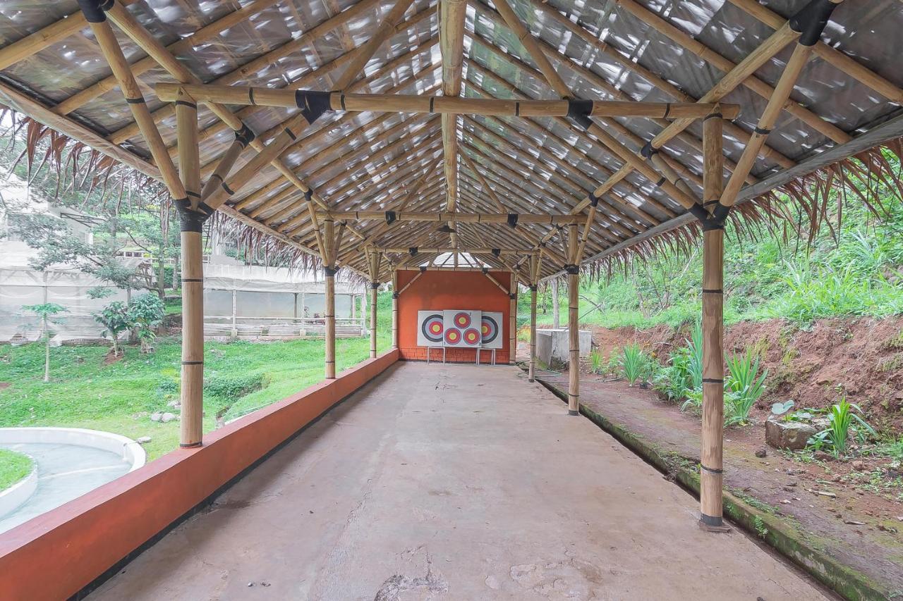 Reddoorz Resort Syariah Near D'Castello Ciater Субанг Экстерьер фото