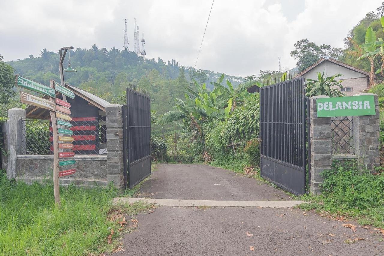 Reddoorz Resort Syariah Near D'Castello Ciater Субанг Экстерьер фото